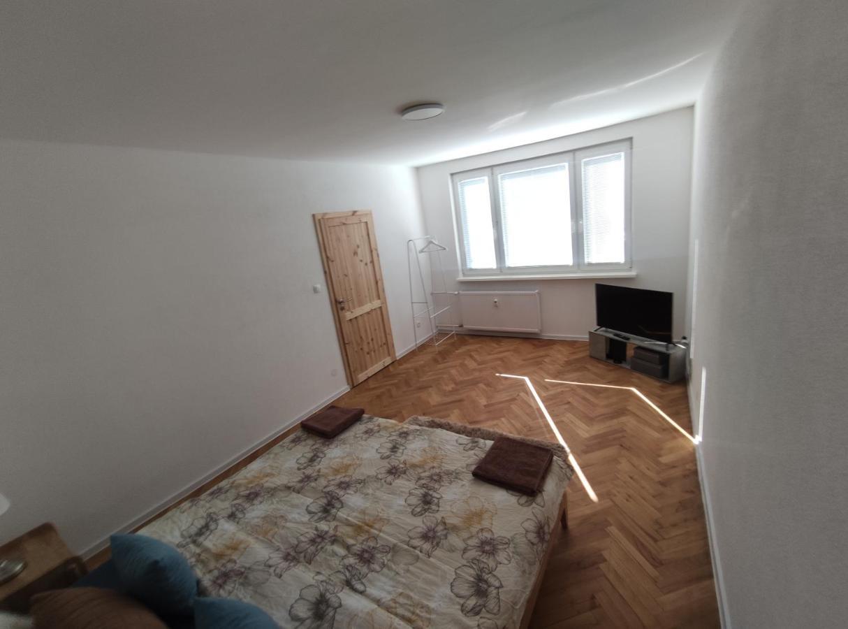 Sky Apartment Prievidza Exterior foto